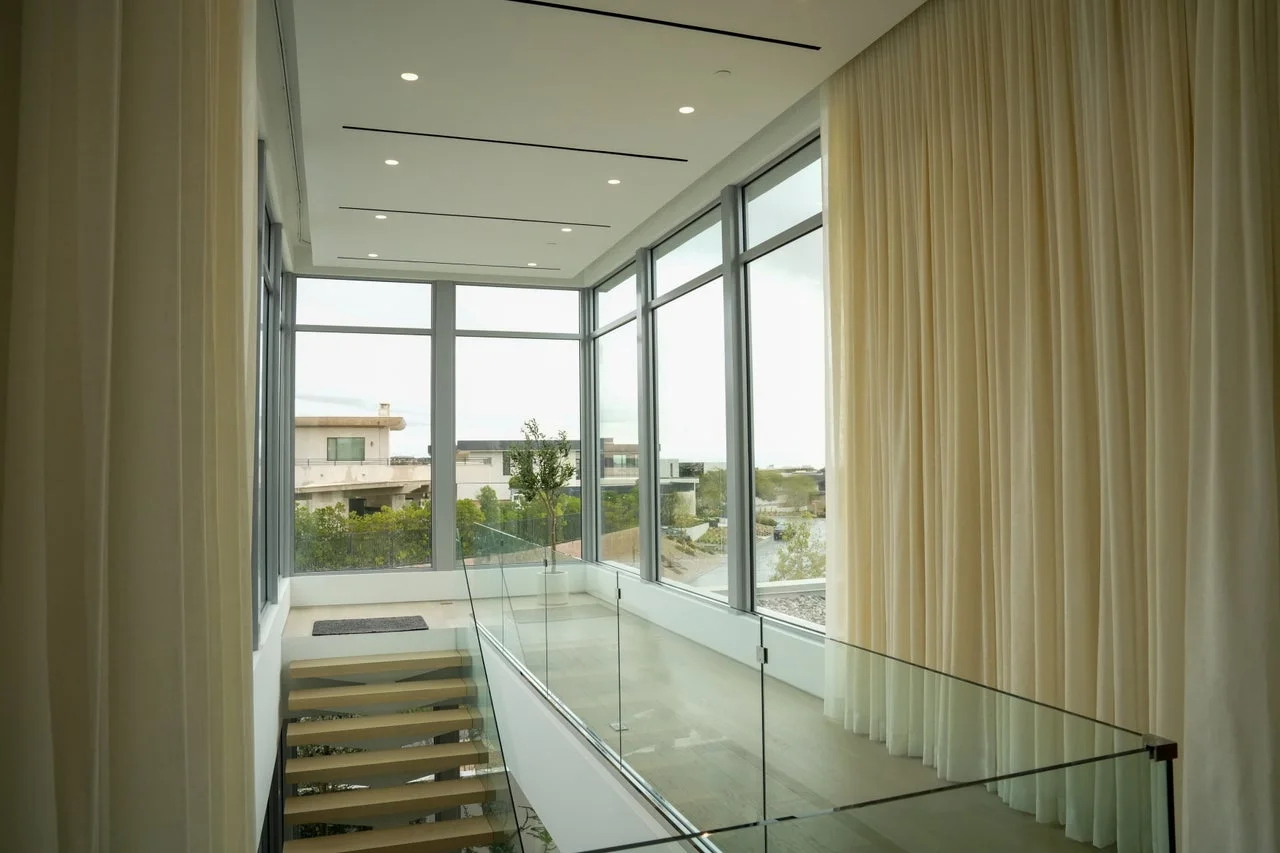Fixed Windows, Cohen Residence